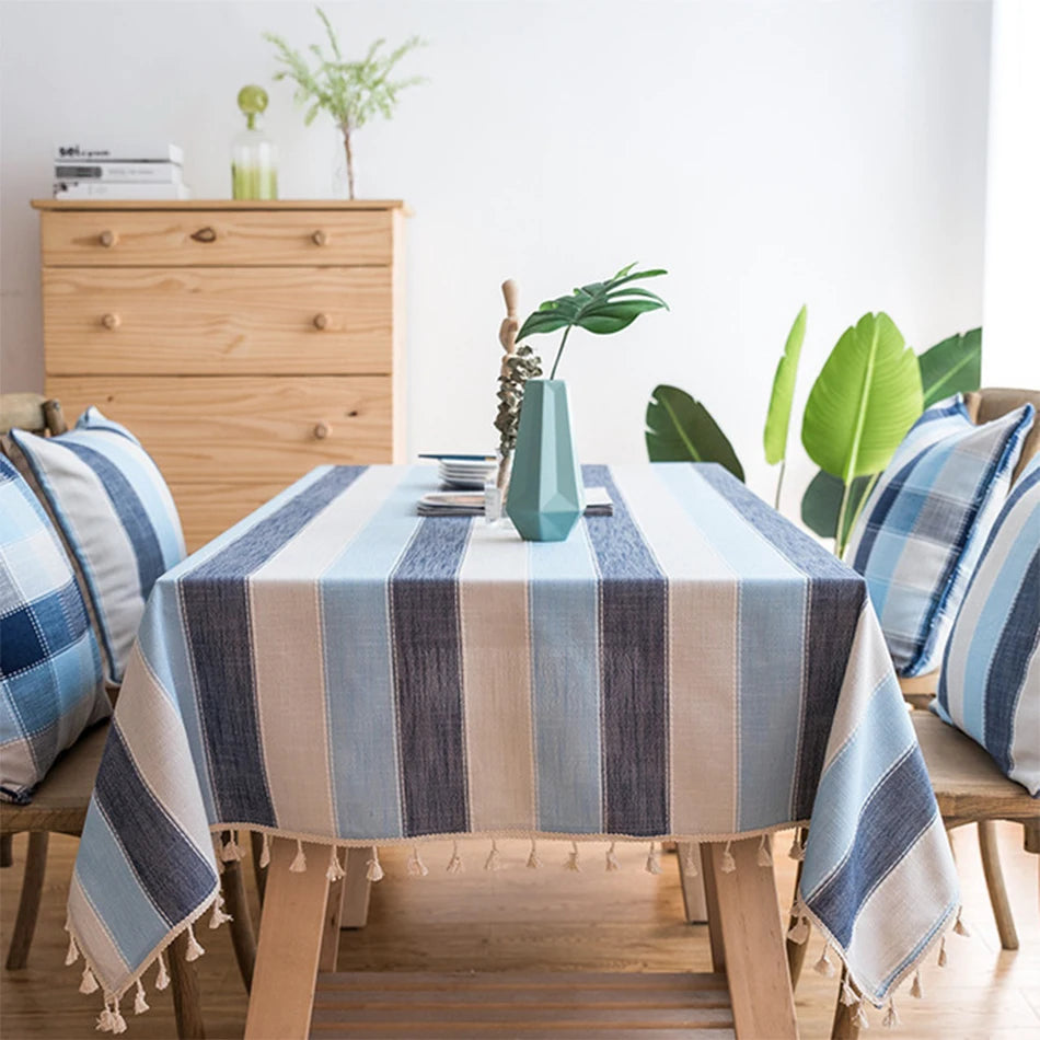 Jacquard Checkered Round Tablecloth with Tassels