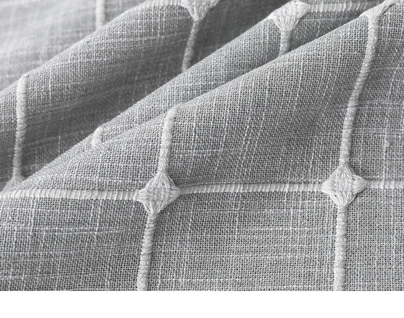 Jacquard Checkered Round Tablecloth with Tassels